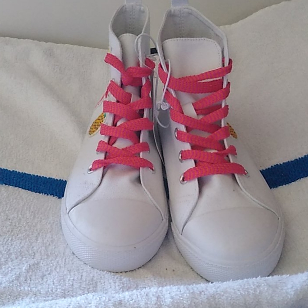 Cat &Jack sneakers - Picture 1 of 7